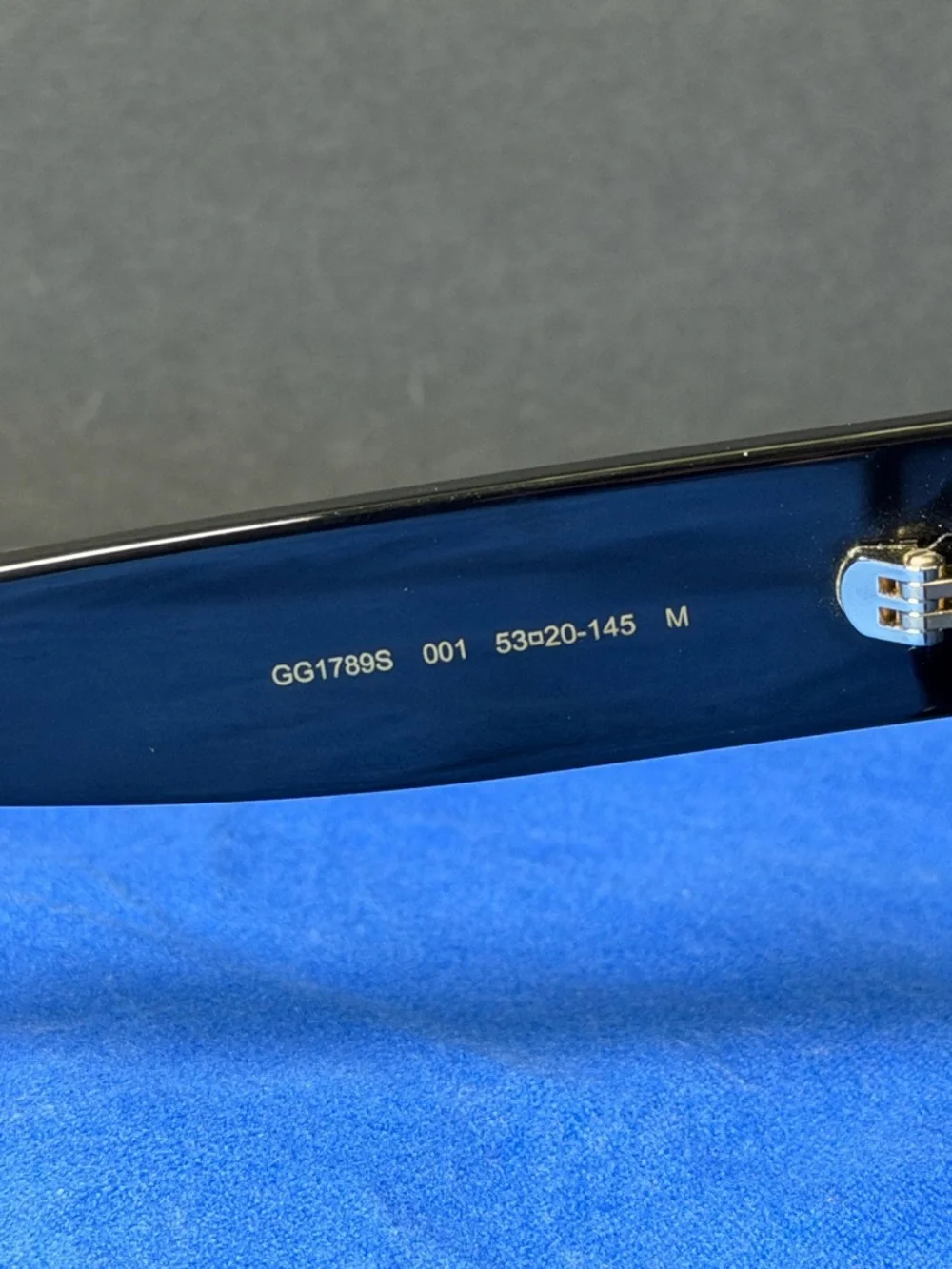 NEW Authentic Gucci Black and Grey Oversized Sunglasses GG1789S - Picture 8 of 10